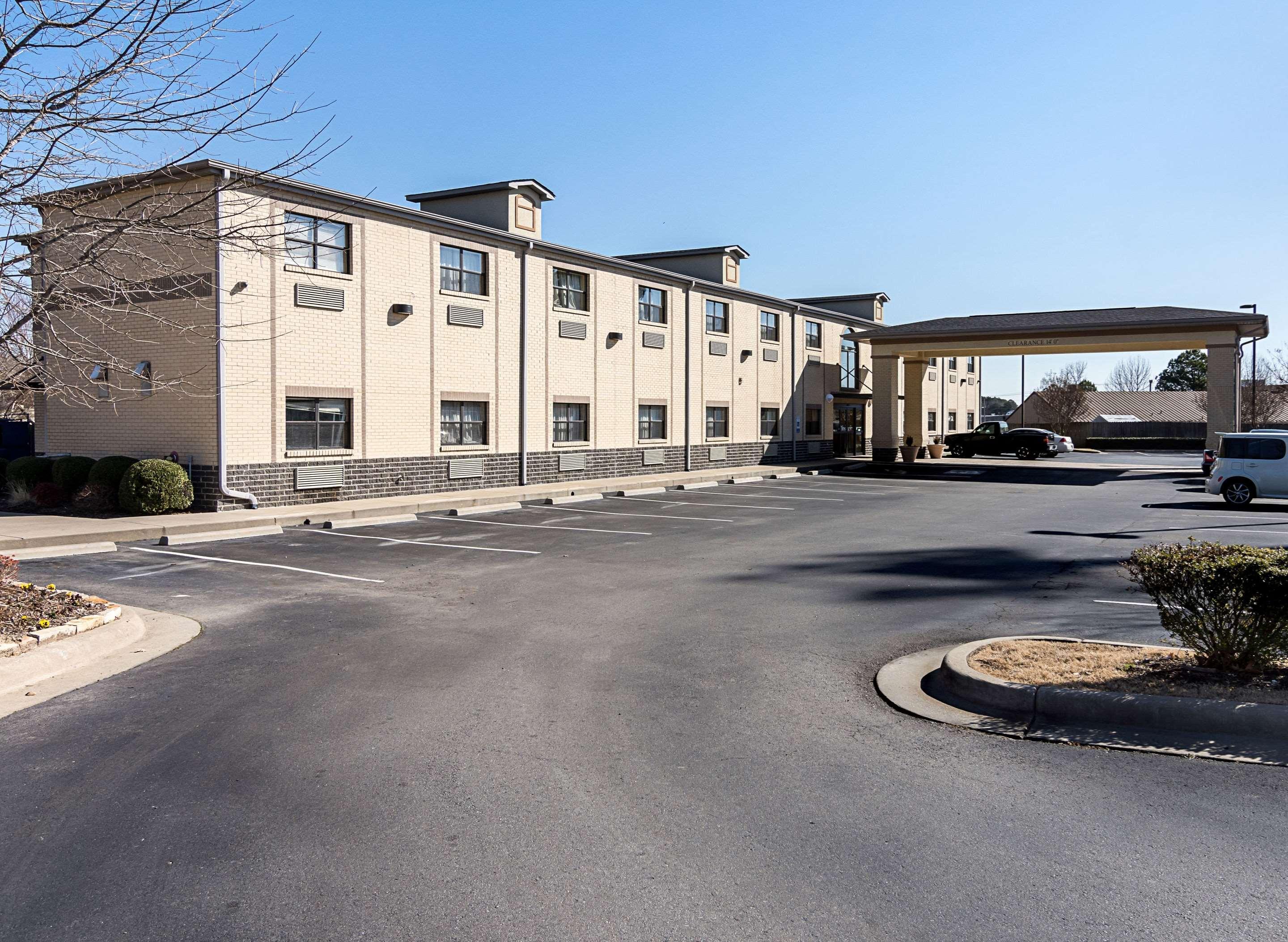 Econo Lodge Inn & Suites Little Rock Sw Exterior photo