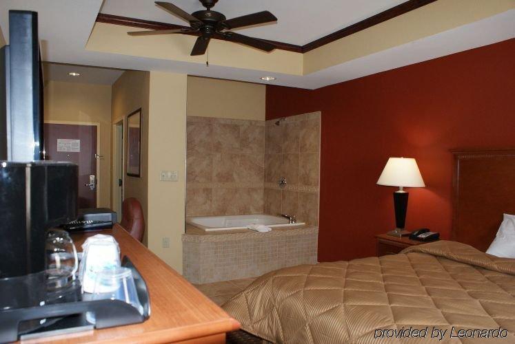 Econo Lodge Inn & Suites Little Rock Sw Room photo