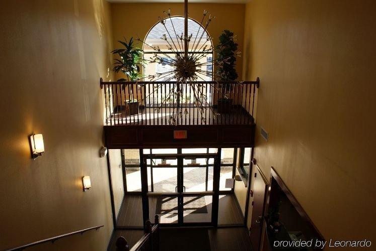 Econo Lodge Inn & Suites Little Rock Sw Interior photo