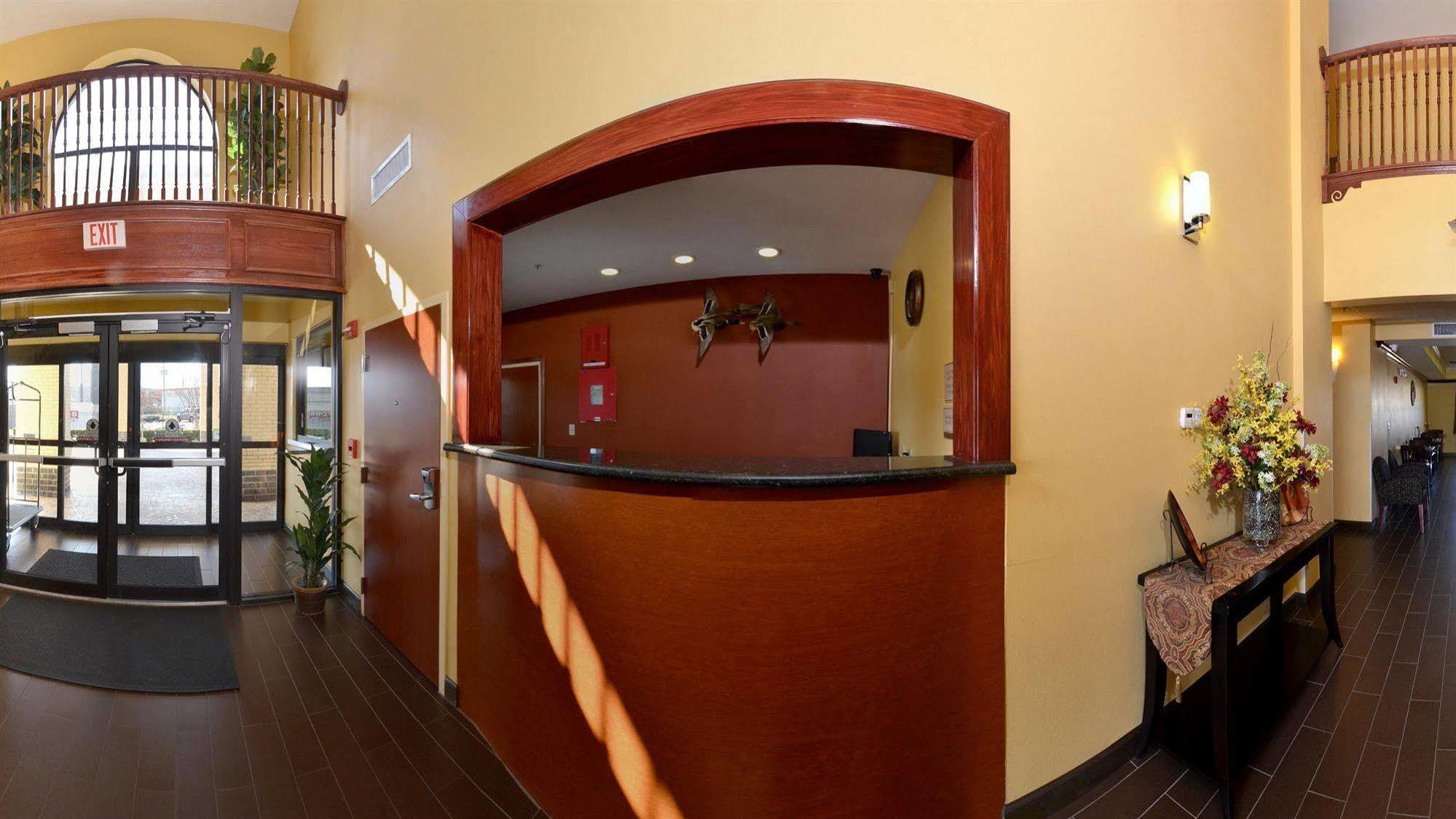 Econo Lodge Inn & Suites Little Rock Sw Exterior photo